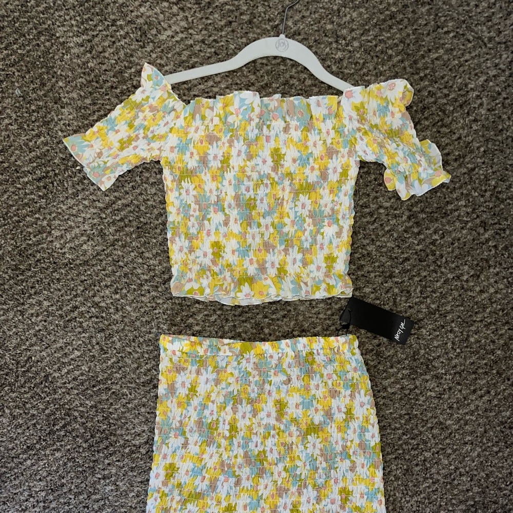 Super cute matching skirt set